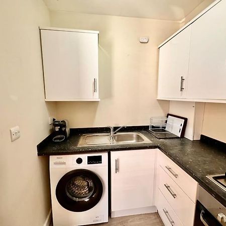 2 Bedroom Apartment In Se13 London Exterior photo