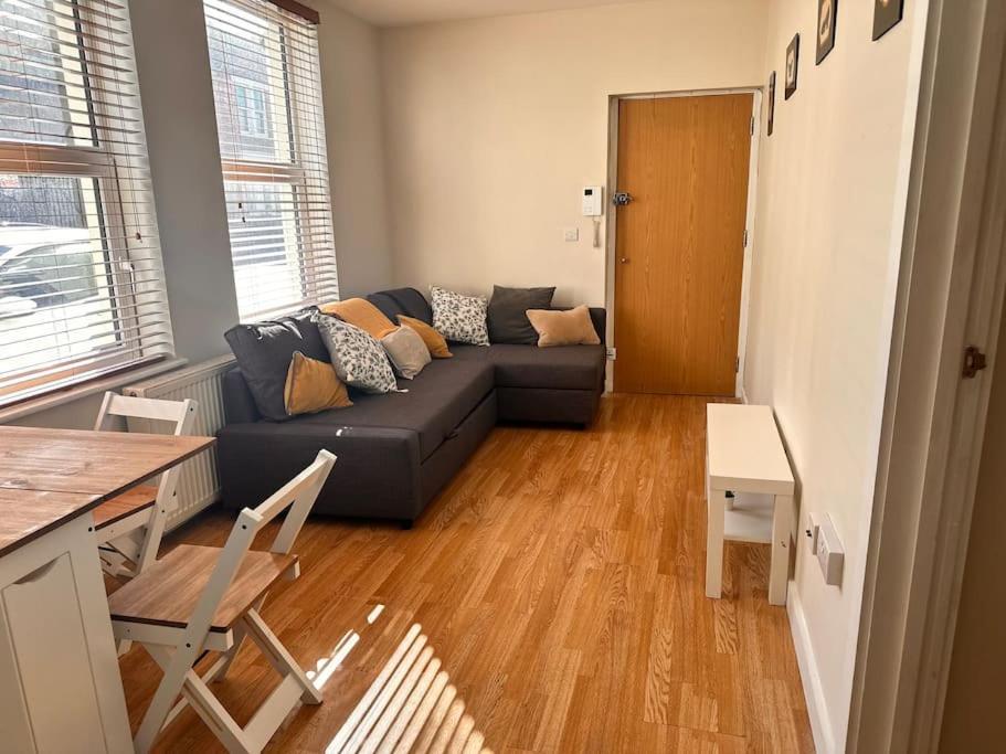 2 Bedroom Apartment In Se13 London Exterior photo