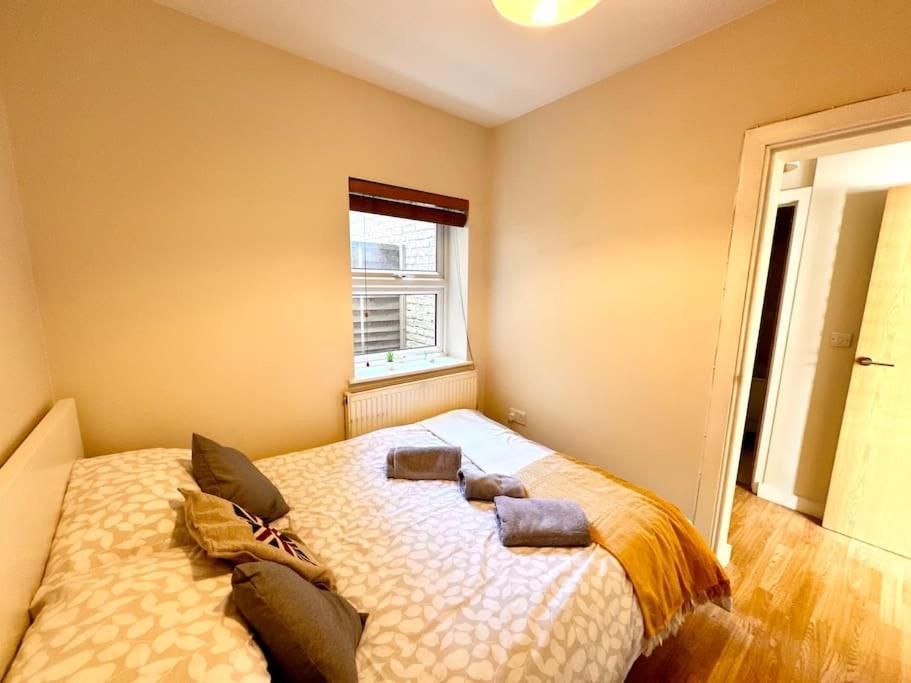 2 Bedroom Apartment In Se13 London Exterior photo