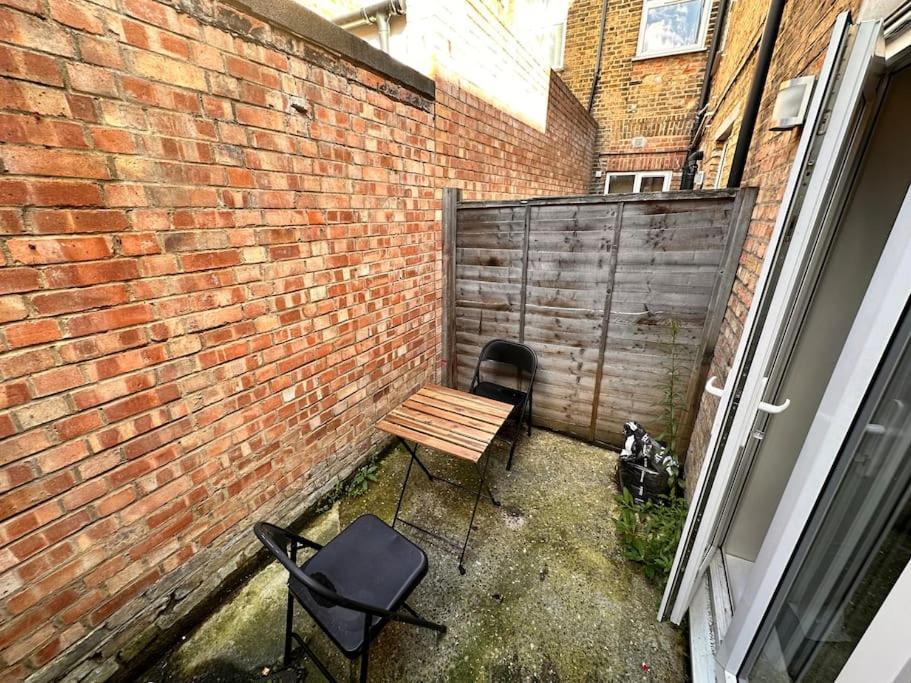 2 Bedroom Apartment In Se13 London Exterior photo