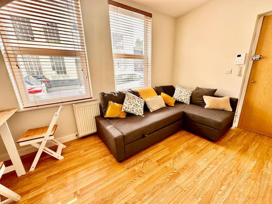 2 Bedroom Apartment In Se13 London Exterior photo