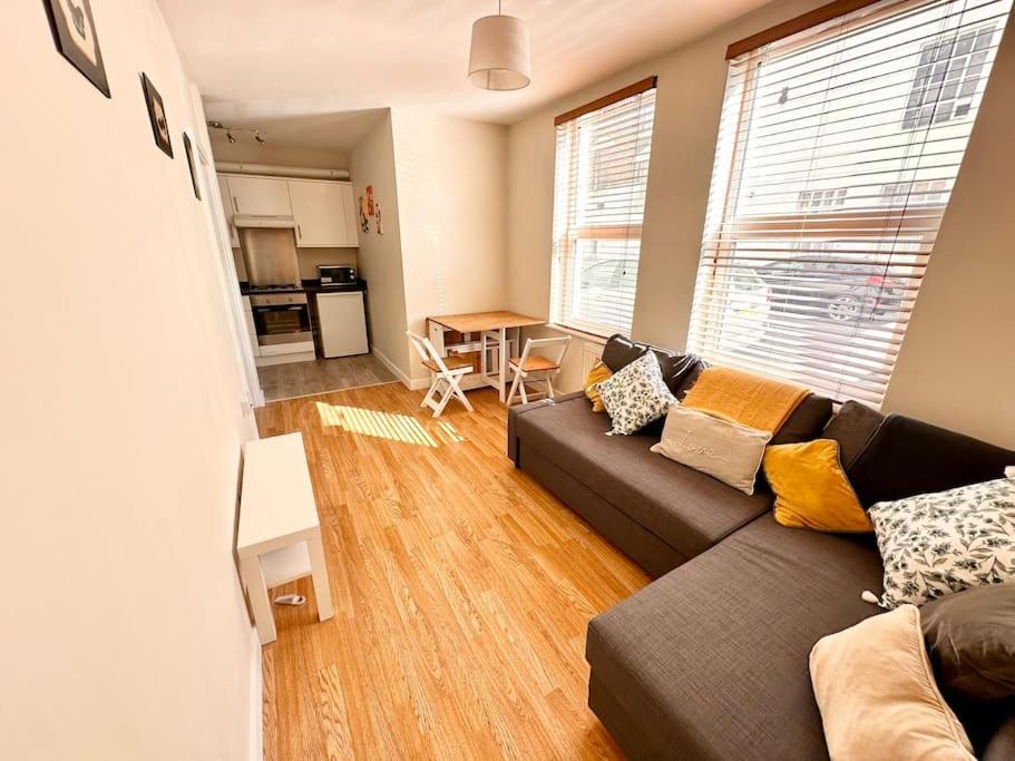 2 Bedroom Apartment In Se13 London Exterior photo
